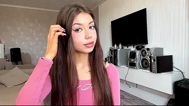 You Club Winx online show from April 15, 7:15 am