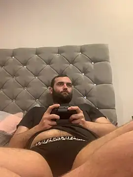 Snapshot of Mr_Findom chatting on March 25, 3:12 am Mr Findom online show from March 25, 3:12 am