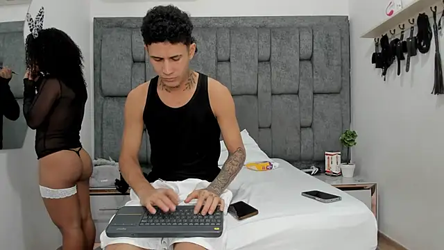 NaughtyVibes OS online show from April 14, 2:17 am