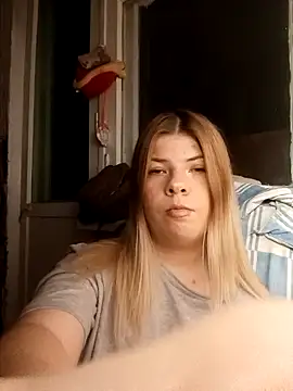 Snapshot of EvaTallor chatting on February 22, 5:22 pm EvaTallor online show from February 22, 5:22 pm