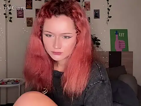 pixieyes00n online show from February 26, 12:26 pm