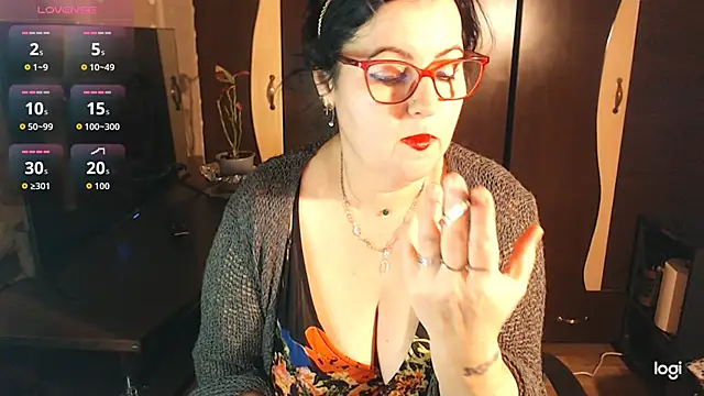 Snapshot of exiMIlf chatting on February 11, 5:18 pm exiMIlf online show from February 11, 5:18 pm