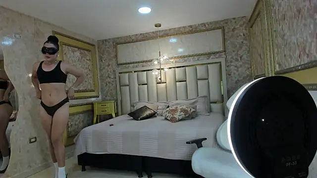 Snapshot of Veronica_hottie chatting on February 27, 1:33 pm Veronica hottie online show from February 27, 1:33 pm