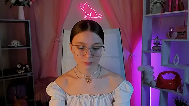 ElliFrankenweenie online show from February 24, 6:33 am