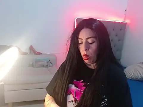 mia vantt online show from March 23, 10:47 pm