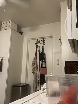 Snapshot of TheDaddio03 chatting on February 16, 4:30 am TheDaddio03 online show from February 16, 4:30 am