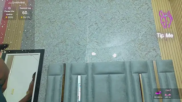 misspaula online show from April 8, 2:22 am