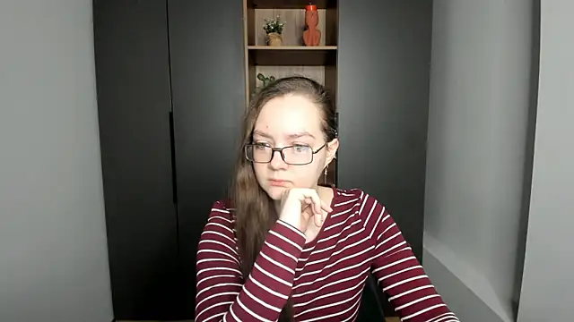 Snapshot of KatheyWasinger chatting on February 12, 3:12 am KatheyWasinger online show from February 12, 3:12 am