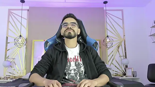 Snapshot of HotPulse_vc chatting on February 11, 12:43 pm HotPulse vc online show from February 11, 12:43 pm