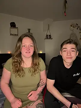 Snapshot of Maryjane-Spidermann chatting on February 19, 7:10 pm Maryjane-Spidermann online show from February 19, 7:10 pm