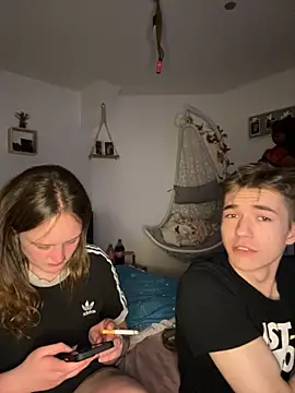 Snapshot of Maryjane-Spidermann chatting on March 1, 8:11 pm Maryjane-Spidermann online show from March 1, 8:11 pm