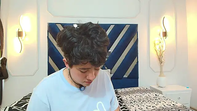 Gaia n Nix online show from March 15, 5:52 pm