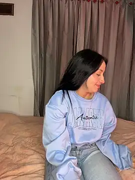  Mia kiss  online show from February 15, 1:24 am