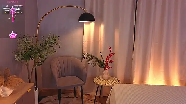 TomieFern  online show from February 17, 3:29 pm