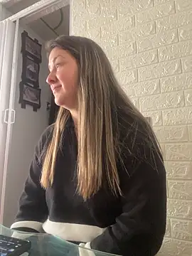 Snapshot of Abby__LS chatting on February 27, 3:34 pm Abby LS online show from February 27, 3:34 pm