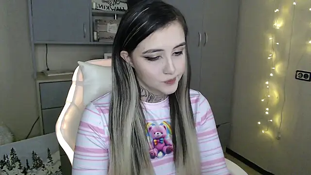 Rin Tozier online show from March 9, 1:31 am