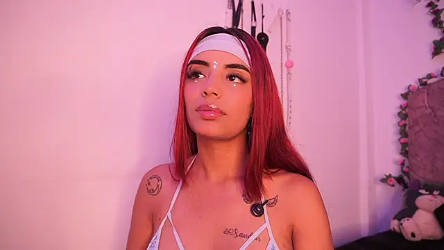 Snapshot of TiffanySander chatting on February 20, 12:51 am TiffanySander online show from February 20, 12:51 am