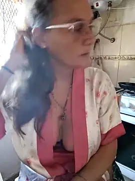 Snapshot of Nanybeach chatting on February 13, 8:16 pm Nanybeach online show from February 13, 8:16 pm