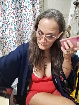 Snapshot of Nanybeach chatting on February 19, 10:39 pm Nanybeach online show from February 19, 10:39 pm