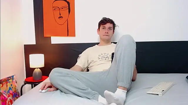 Snapshot of Luc_7 chatting on March 21, 9:07 pm Luc 7 online show from March 21, 9:07 pm