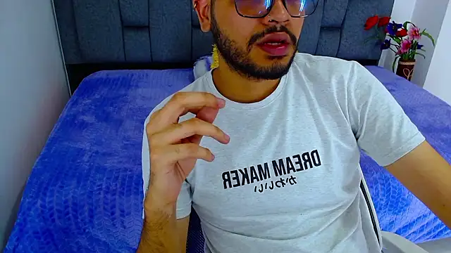 J black  online show from February 18, 9:11 pm