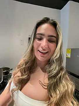 Miilana  online show from August 4, 3:47 pm