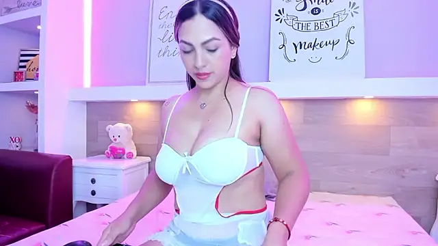 Snapshot of ZoeMoon-1 chatting on March 3, 7:42 pm ZoeMoon-1 online show from March 3, 7:42 pm