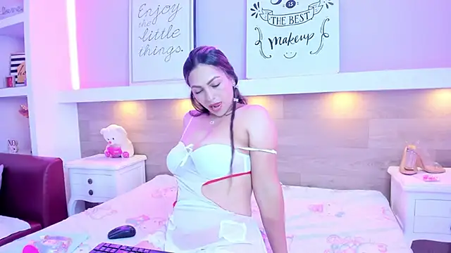 Snapshot of ZoeMoon-1 chatting on March 10, 8:14 pm ZoeMoon-1 online show from March 10, 8:14 pm