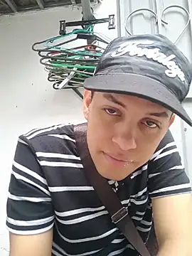Top and bottom online show from June 4, 10:27 pm