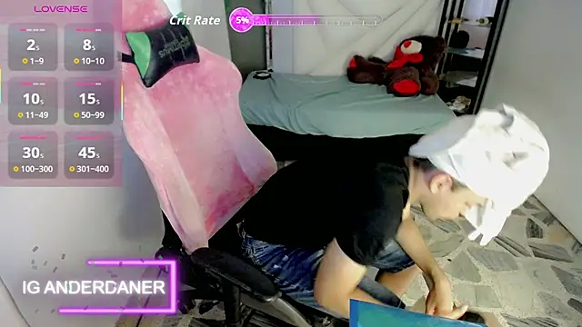 Top and bottom online show from June 11, 9:02 pm