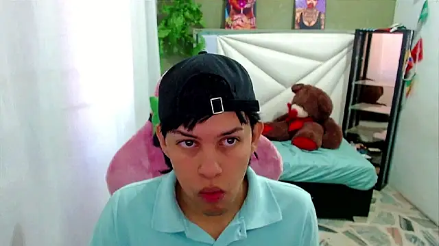 Top and bottom online show from June 25, 6:56 pm