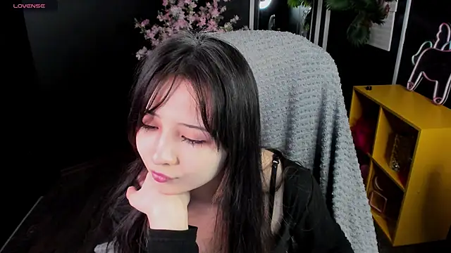 May Ling online show from April 12, 10:42 am