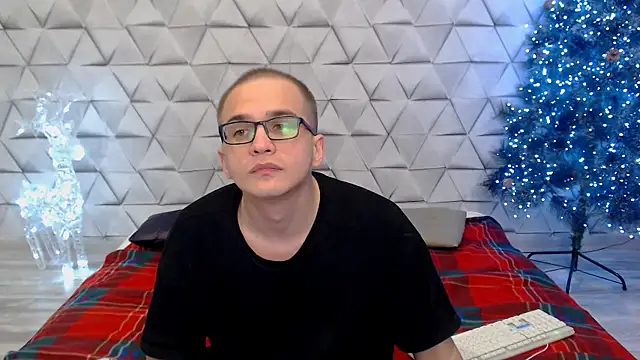 Snapshot of Pure_Aura chatting on February 22, 6:06 pm Pure Aura online show from February 22, 6:06 pm