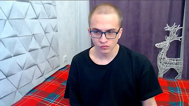 Snapshot of Pure_Aura chatting on March 3, 6:47 pm Pure Aura online show from March 3, 6:47 pm