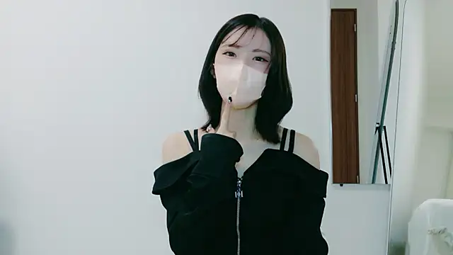 americhan  online show from March 23, 12:20 pm