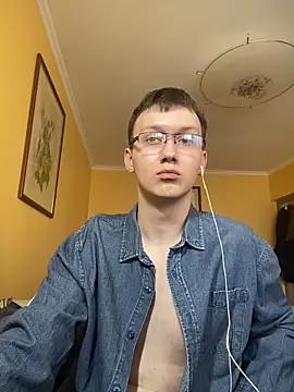 itsNathanyel online show from March 18, 10:29 am