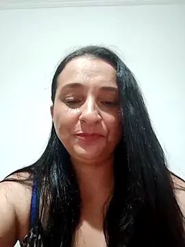 Snapshot of luamel2126 chatting on February 12, 10:49 pm luamel2126 online show from February 12, 10:49 pm