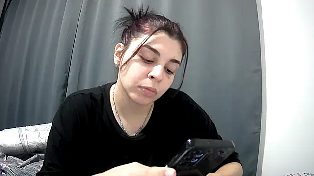 Snapshot of violetazein7 chatting on May 15, 11:45 pm violetazein7 online show from May 15, 11:45 pm