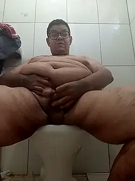 Snapshot of DGdaSul chatting on April 3, 9:40 am DGdaSul online show from April 3, 9:40 am