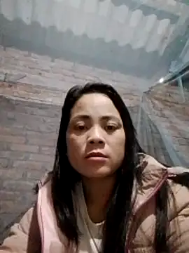 Snapshot of molly-xx chatting on February 13, 12:39 am molly-xx online show from February 13, 12:39 am