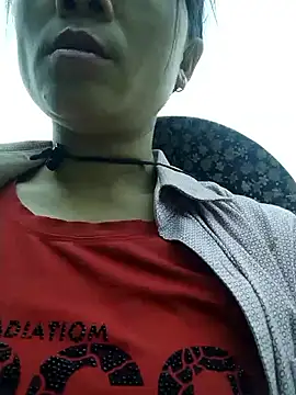 molly-xx online show from April 5, 2:42 am