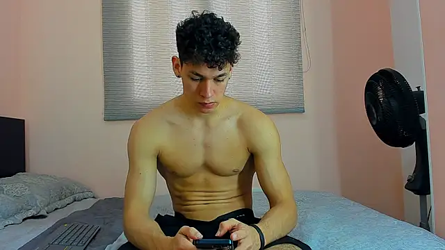 Muscle  Myke online show from February 20, 12:49 pm