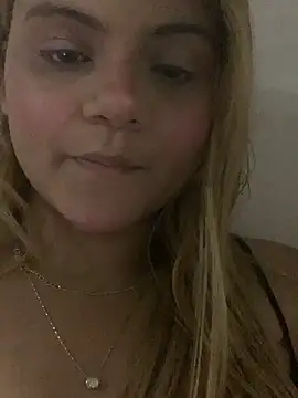 Snapshot of ayla0881 chatting on February 17, 2:52 am ayla0881 online show from February 17, 2:52 am