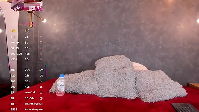 Snapshot of vaelina_angels chatting on March 5, 12:17 am vaelina angels online show from March 5, 12:17 am