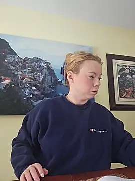 Snapshot of ShySweetheart chatting on February 19, 5:20 pm ShySweetheart online show from February 19, 5:20 pm