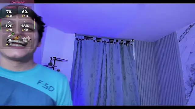 RaiderandRoxie1 online show from April 22, 12:13 am