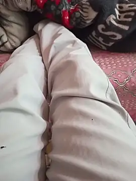 Snapshot of kuldeep12341 chatting on February 28, 6:58 am kuldeep12341 online show from February 28, 6:58 am