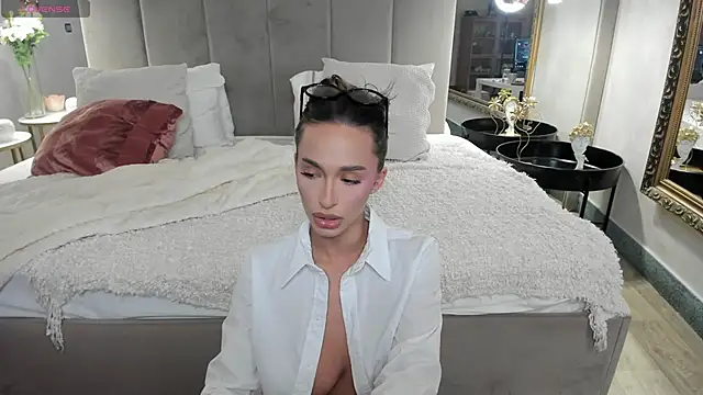 EvaK  online show from February 17, 5:26 am