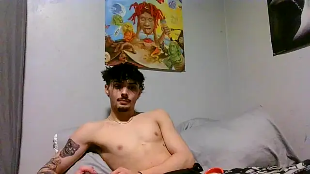 Snapshot of benriskey12 chatting on March 2, 7:09 am benriskey12 online show from March 2, 7:09 am