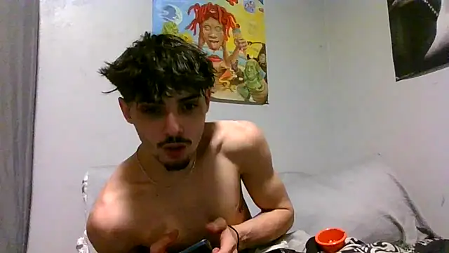 Snapshot of benriskey12 chatting on March 2, 7:15 am benriskey12 online show from March 2, 7:15 am